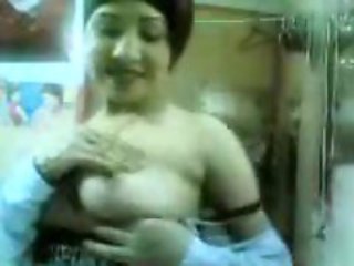 Arab chick shows her big amateur tits