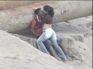Beach Girlfriend Jeans Kissing Teen Voyeur