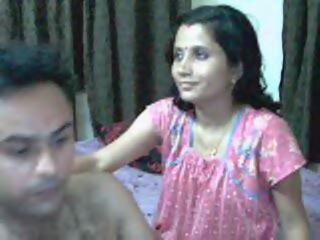 Mabalahibo Gawa sa Bahay Indian Webcam Asawa