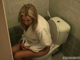 amatør Blond Sød Teenager Toilet