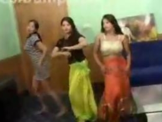 Pakistani Teens Dancing