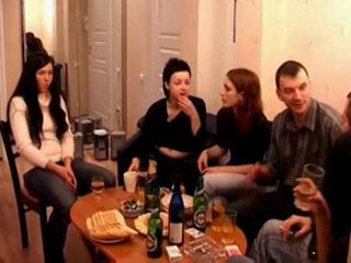 Amatorskie Pijane Seks Grupowy Rosyjskie Palenie Student Nastolatki