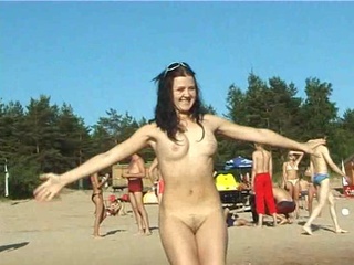 Strand Nudist Tonåring