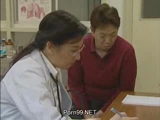 아시아인 의사 안경 일본인 숙녀 연장자 제복