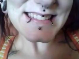 Gespaltene Zunge - Invade Tongue 07 Piercing 02 - PunXXX