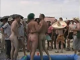 Amatore Nudist Përjashta Festë Publike Sport