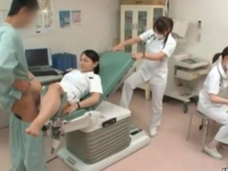 Asiatique Médecin Japonaise Uniforme